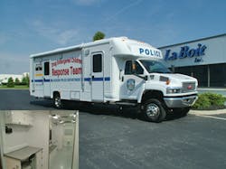 33footdrugendangeredchildrensresponsevehicle 10044399 33footdrugendangeredchildrensresponsevehicle 10044399