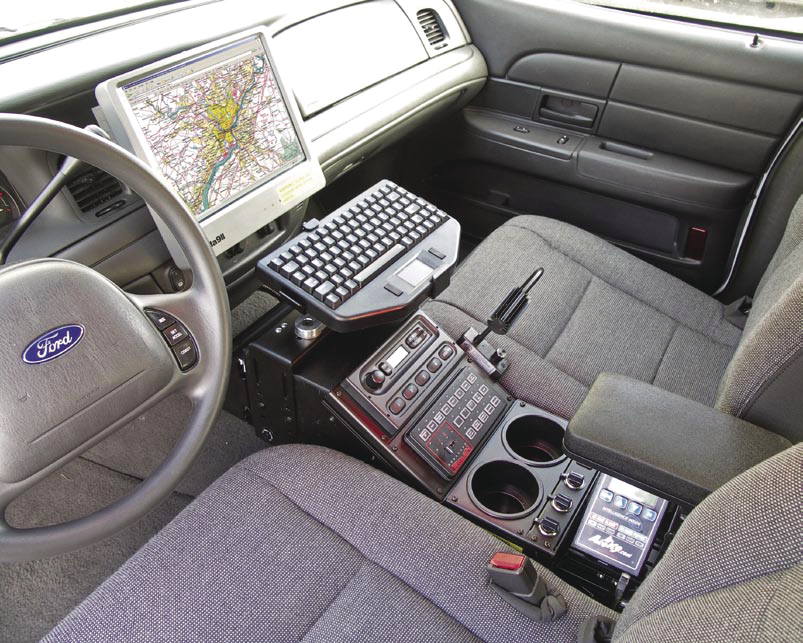 Fordcrownvictoriastoutmount 10043567