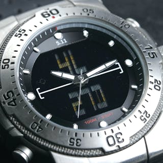 H.R.T. Watch with Sure-Shot Calculator | Officer