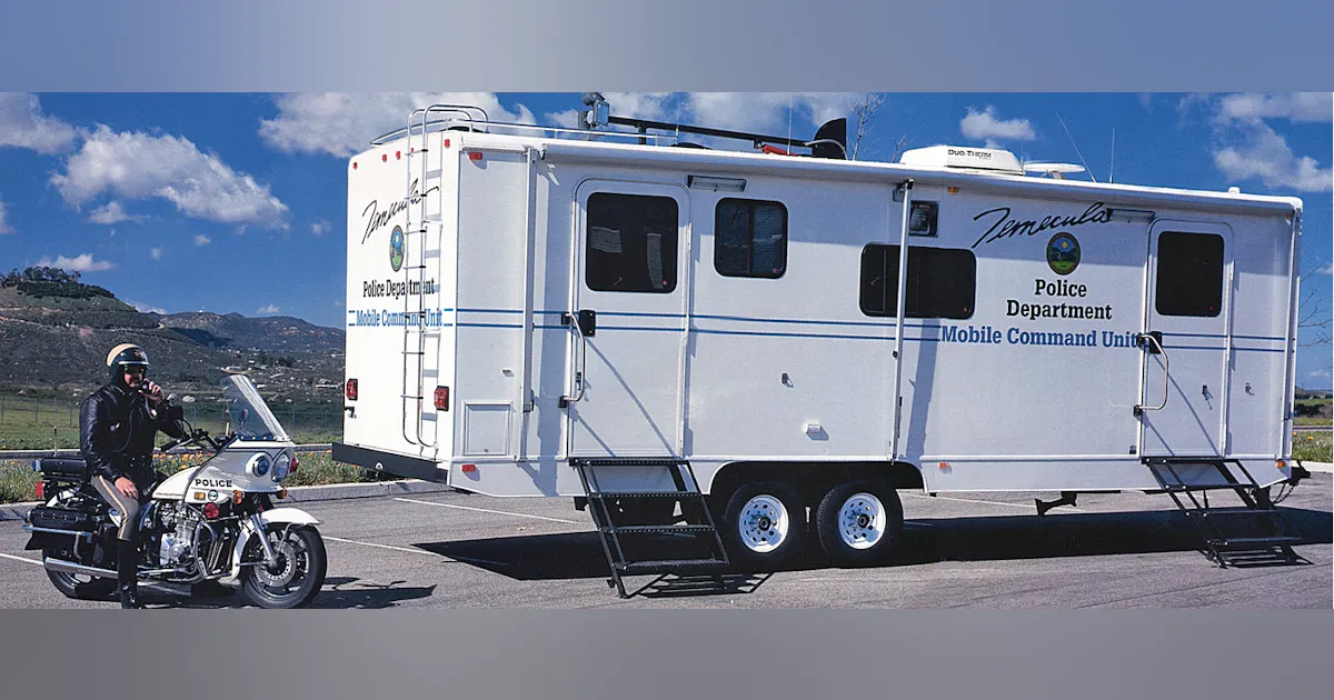 Mobile Command Units | Officer