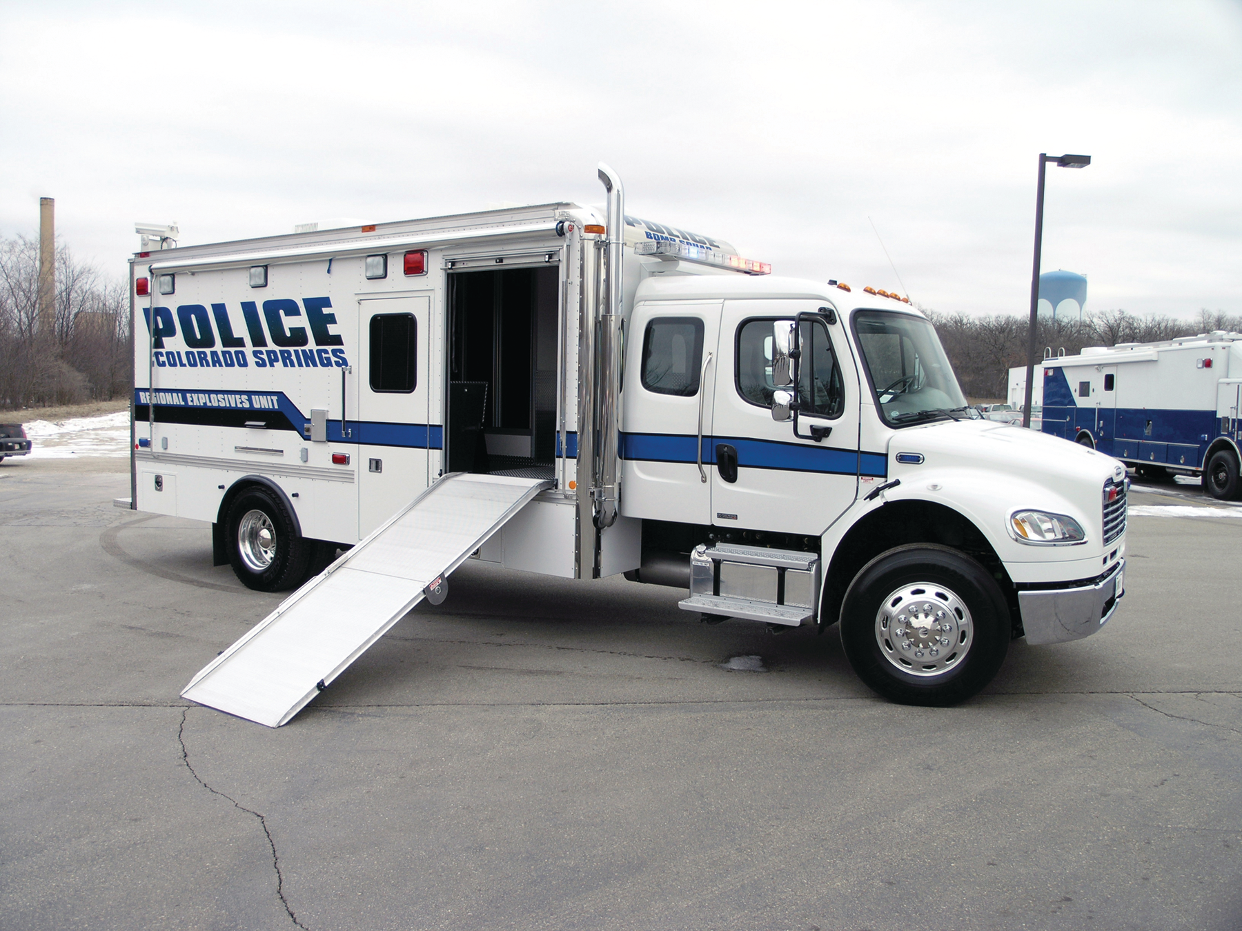 Regionalcommandcenterandexplosivesunit 10044508