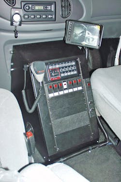 Vehiclespecificconsolesforthefordeseriesvan 10043553 Vehiclespecificconsolesforthefordeseriesvan 10043553