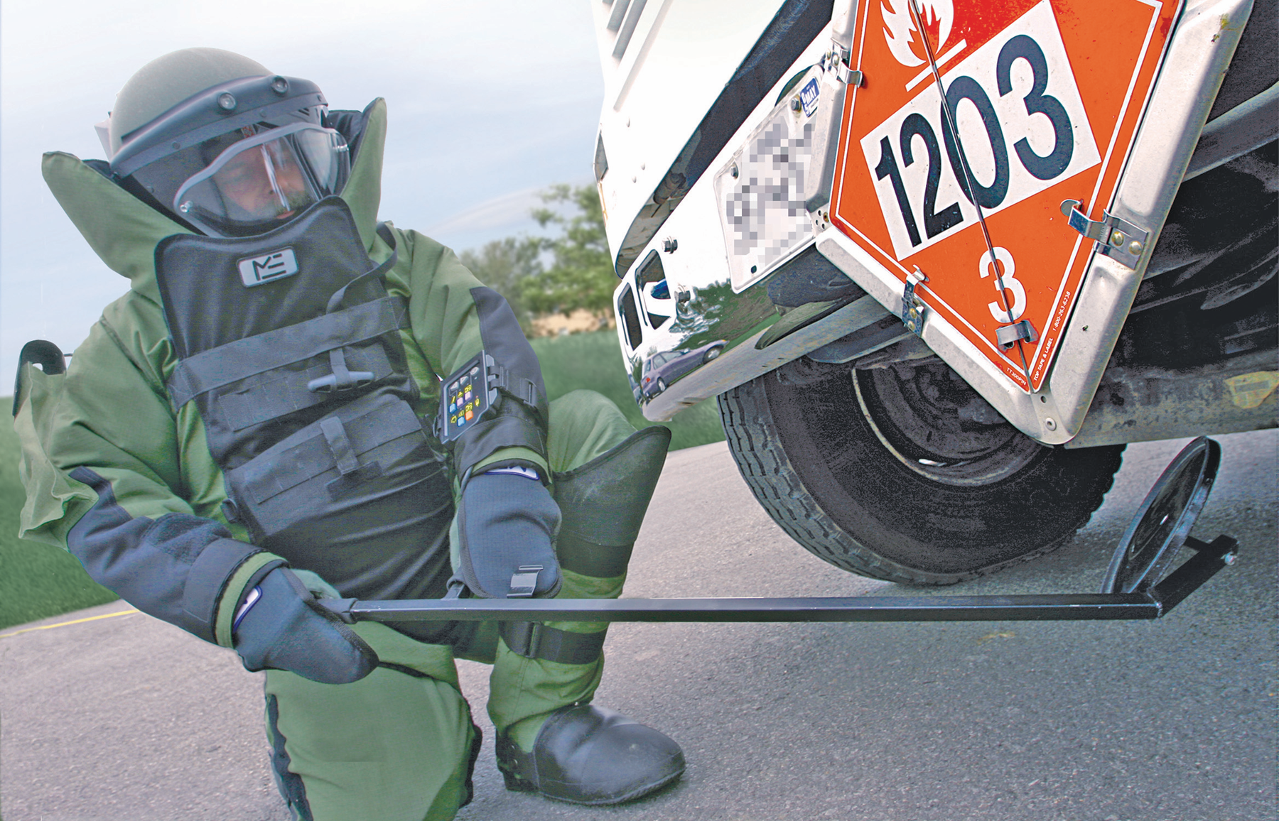 Eod9aexplosiveordnancedisposalhelmet 10048253