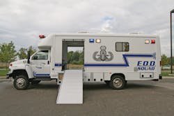 30ftmobilebombsquadcommandcenter 10048355 30ftmobilebombsquadcommandcenter 10048355