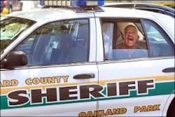 Womantacklesfloridabankrobbery 10252455 Womantacklesfloridabankrobbery 10252455