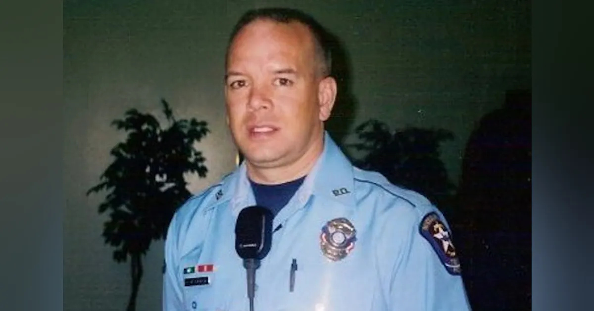 Fired Texas Police Officer Gets Support | Officer