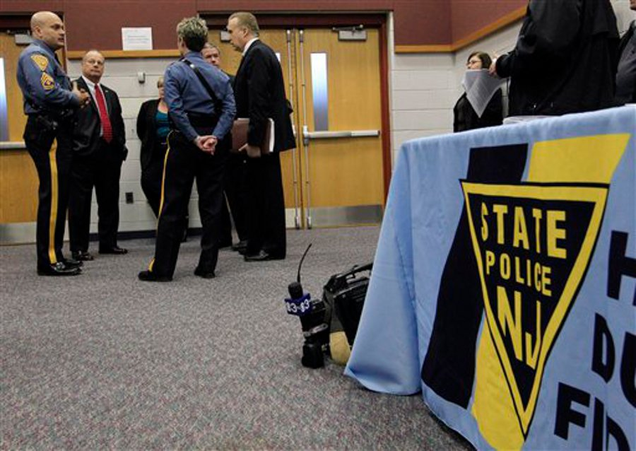 Statepolicehiring 10695418