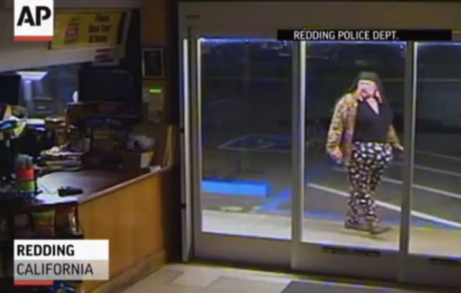 Raw: Clumsy Man in Wild Attire Attempts Break-In | Officer