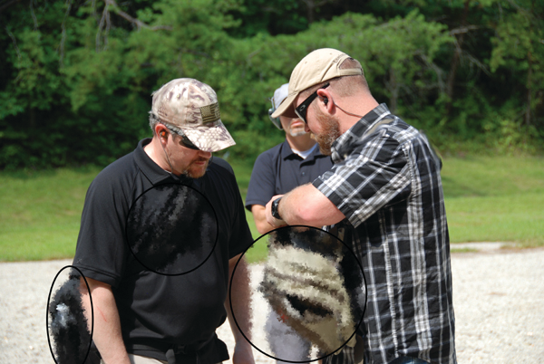 Discussing Design Features Ind 11080561