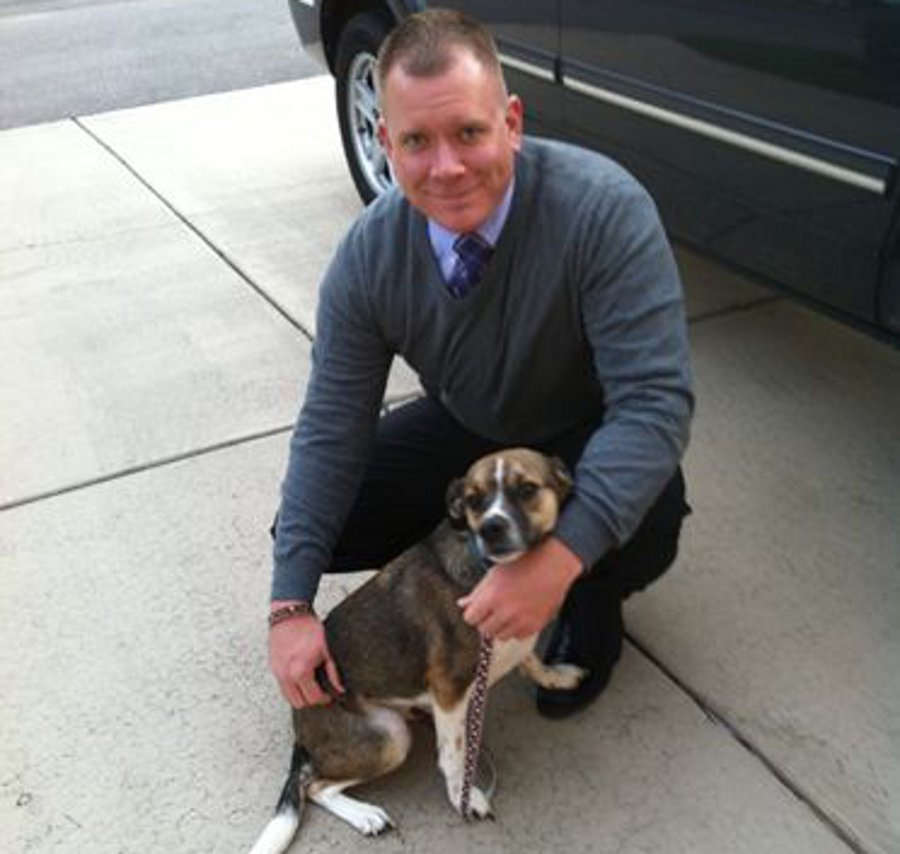 Pasco County Sheriff's Detective David Boyer found a small dog named Gooseberry in his driveway following a crash.