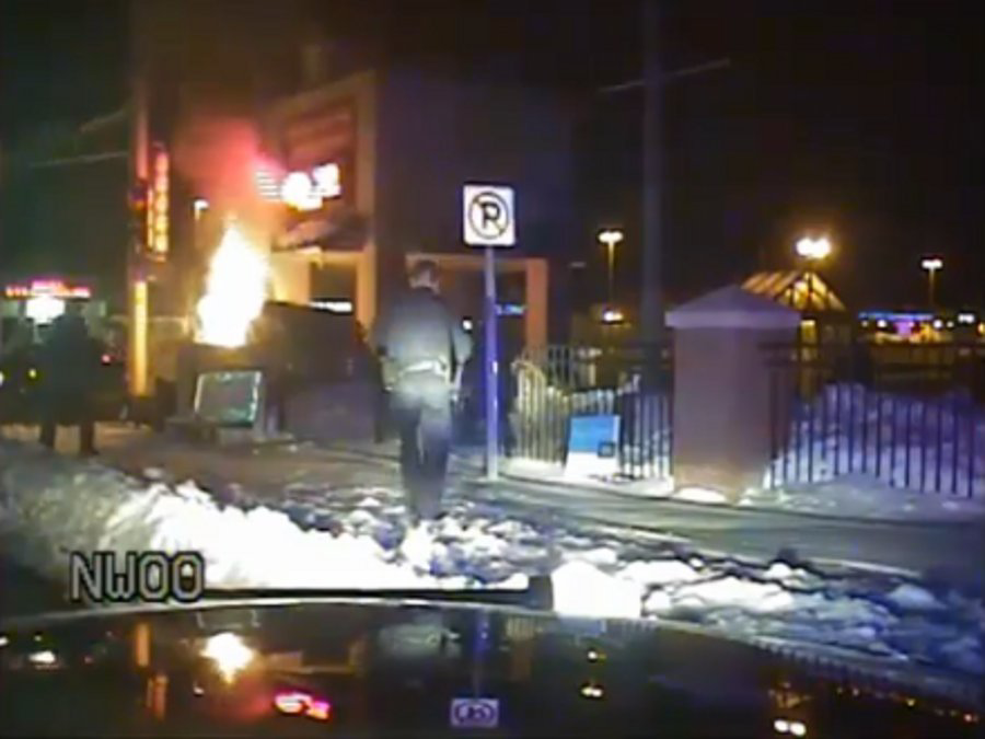 Minn. Officers Rescue Man From Burning Car | Officer