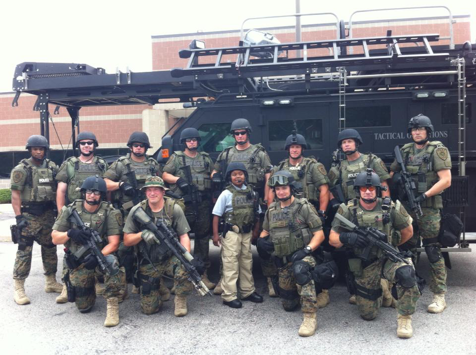 The Make-A-Wish found dataion made 14-year-old Jalisha Pegues, who suffers from end stage renal disease, a St. Louis police officer for a day last week.