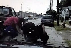 Two Good Samaritans helped a Franklin, Ohio police officer who was being attacked by a suspect. Two Good Samaritans helped a Franklin, Ohio police officer who was being attacked by a suspect.
