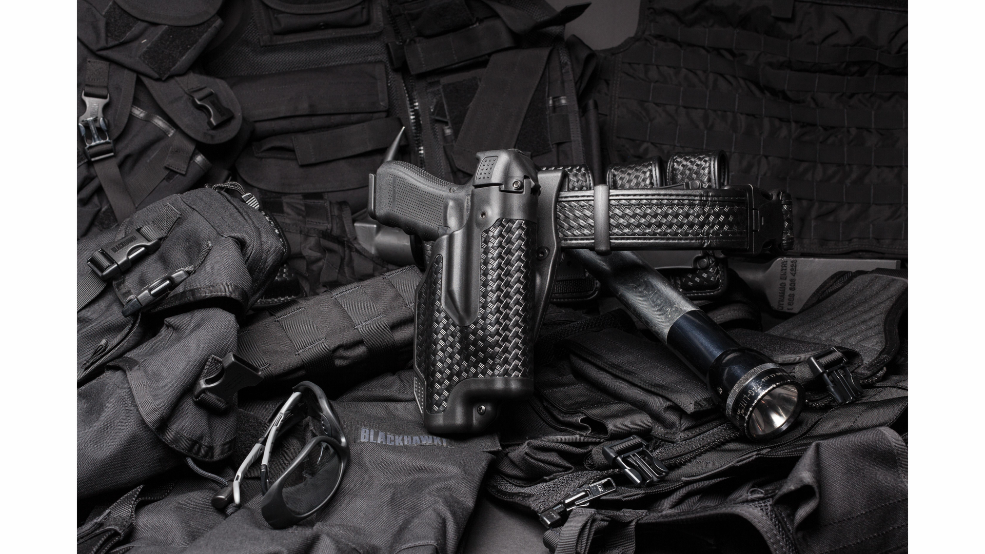 Bh 44 Eo00 Bw Epoch Beauty1 547def6808278