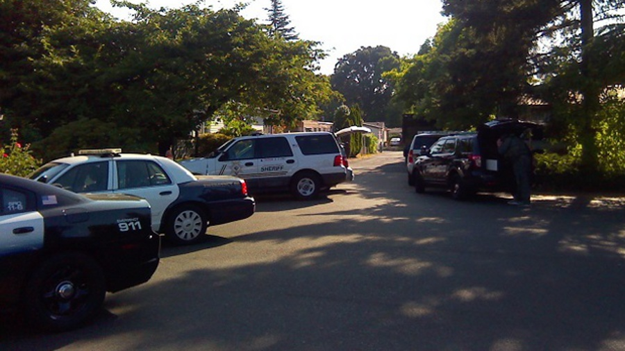 A Beaverton police officer was shot Wednesday morning and the suspected gunman was fatally wounded.