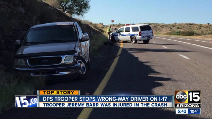 Arizona Trooper Stops Wrong-Way Driver on Highway | Officer