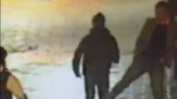 The Metropolitan Police Service is crediting a quick-thinking, calm-under-pressure civilian for helping officers catch a suspect. The Metropolitan Police Service is crediting a quick-thinking, calm-under-pressure civilian for helping officers catch a suspect.