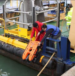 Deployment of a Phantom™ T5 ROV equipped with HD camera and sonar mounted on a tilt mechanism Deployment of a Phantom™ T5 ROV equipped with HD camera and sonar mounted on a tilt mechanism