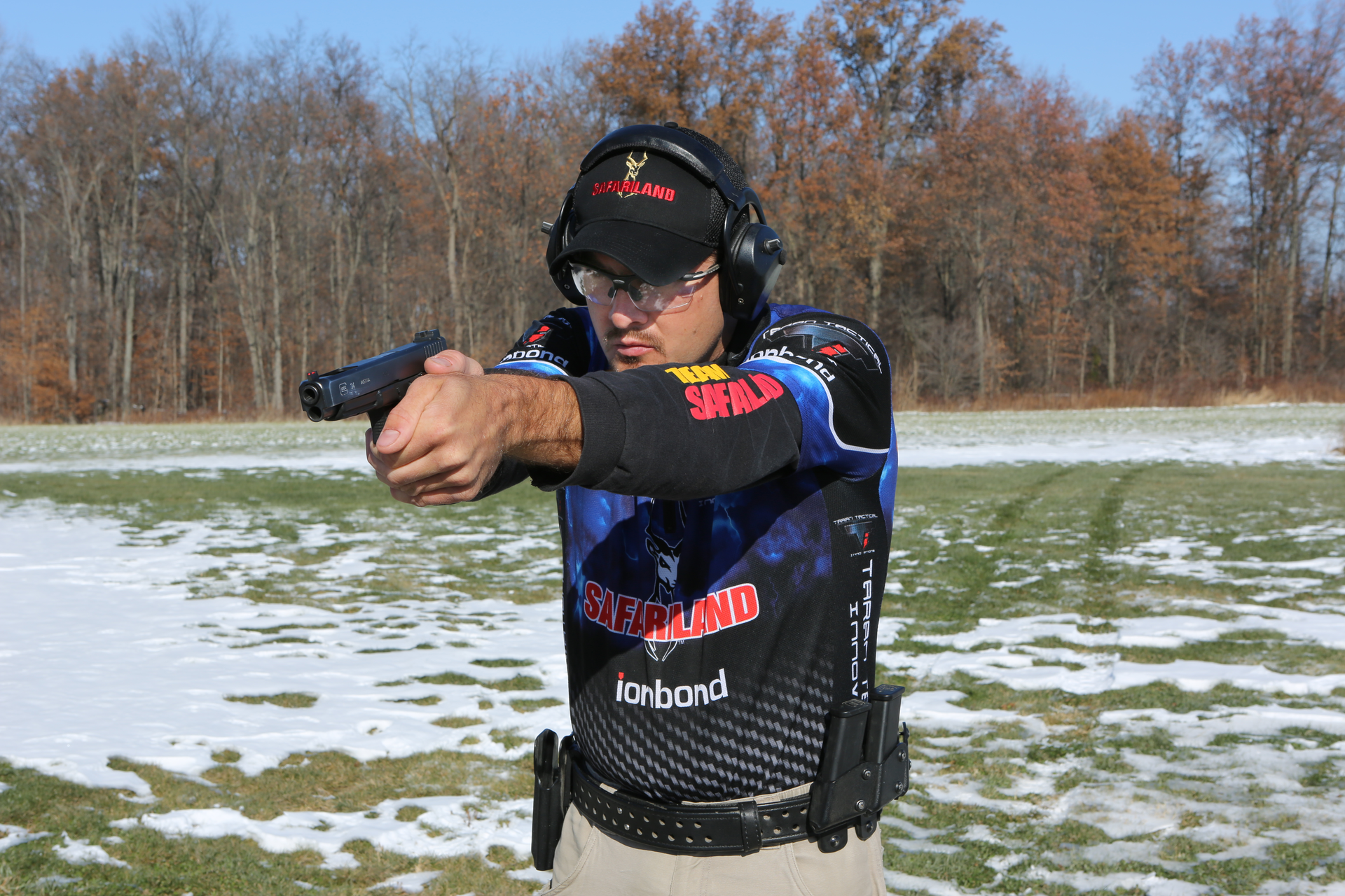 Robert Vogel Safariland 2015 573342480abb9