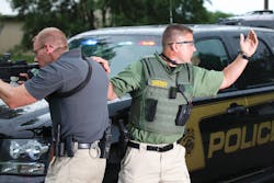 Vie Officer Wearing Le3 Body Camera 1de Bwystmvnq Cuf Vie Officer Wearing Le3 Body Camera 1de Bwystmvnq Cuf