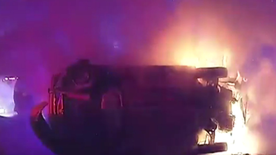 Dallas County Sheriff's Deputy Paul Lee risked his life to save a man trapped inside a burning vehicle Friday morning.