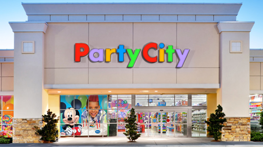 A woman says that an employee at a Pennsylvania Party City wouldn't fill her balloon order after finding out they were meant for a police officer's memorial ceremony.