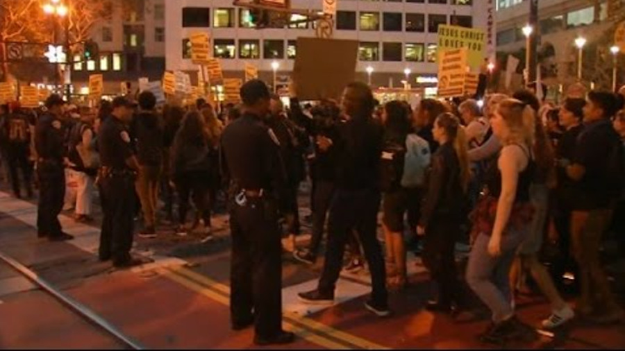 oaklandprotests 5824c76b67b58