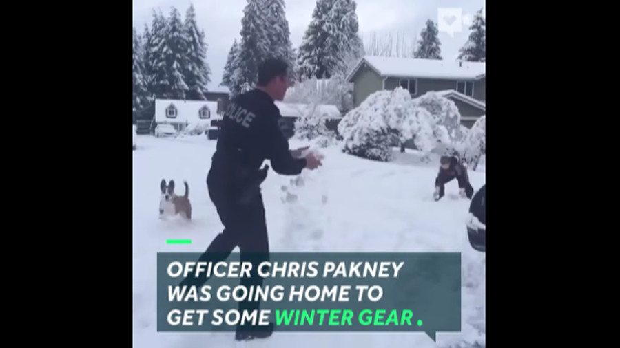 snowballfight 58a5ad153a4f3