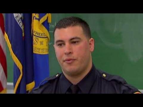 Double-amputee Marine veteran sworn in as police officer