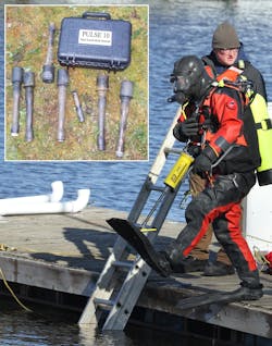 Diver enters water, SAR-1 2c inset Diver enters water, SAR-1 2c inset