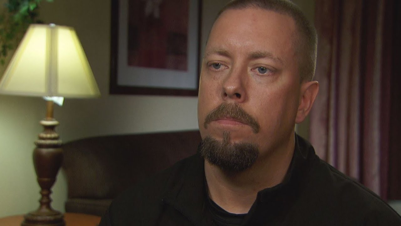 Minnesota Officer Reveals Tense Encounter With Knife-Wielding Mall Attacker