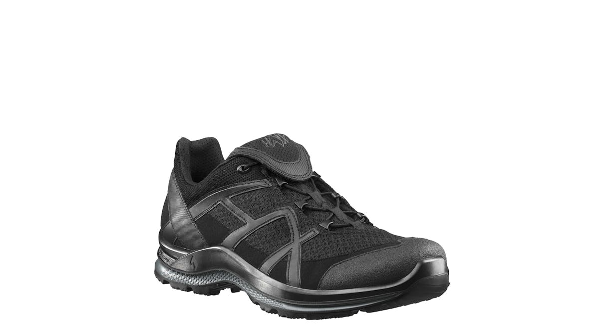 Lightweight, breathable athletic shoe (330011)
