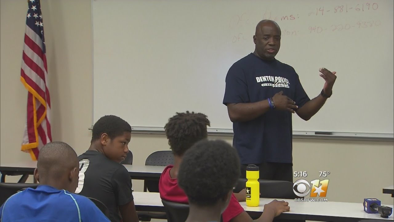 Texas Police Officers Mentoring Students Over Summer