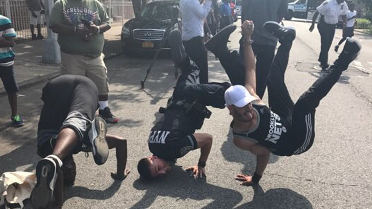 Video: Officer Dances With Kids, Does the 'Stanky Leg'