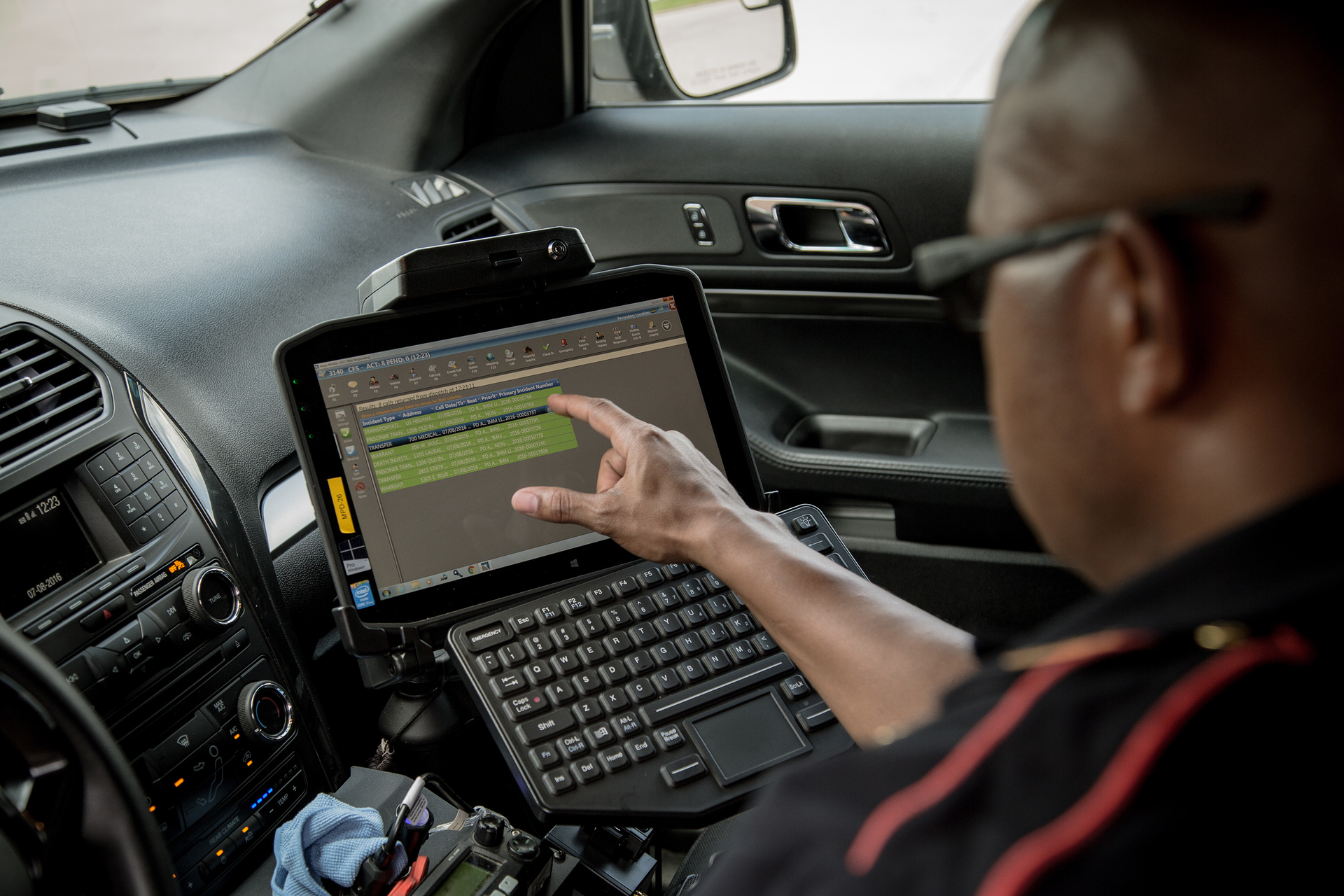 Xslate R12 Public Safety Police Car 5977a595216bb