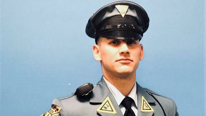 New Jersey State Police Trooper Kenneth Minnes used a makeshift tourniquet to help save a man&rsquo;s life after a car crash on March 5.