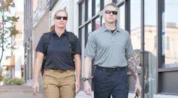 The Propper Snag-Free Polo stands up to anything you put it through. Innovative wicking fabric keeps you cool, dry and comfortable to help you maintain a professional appearance.