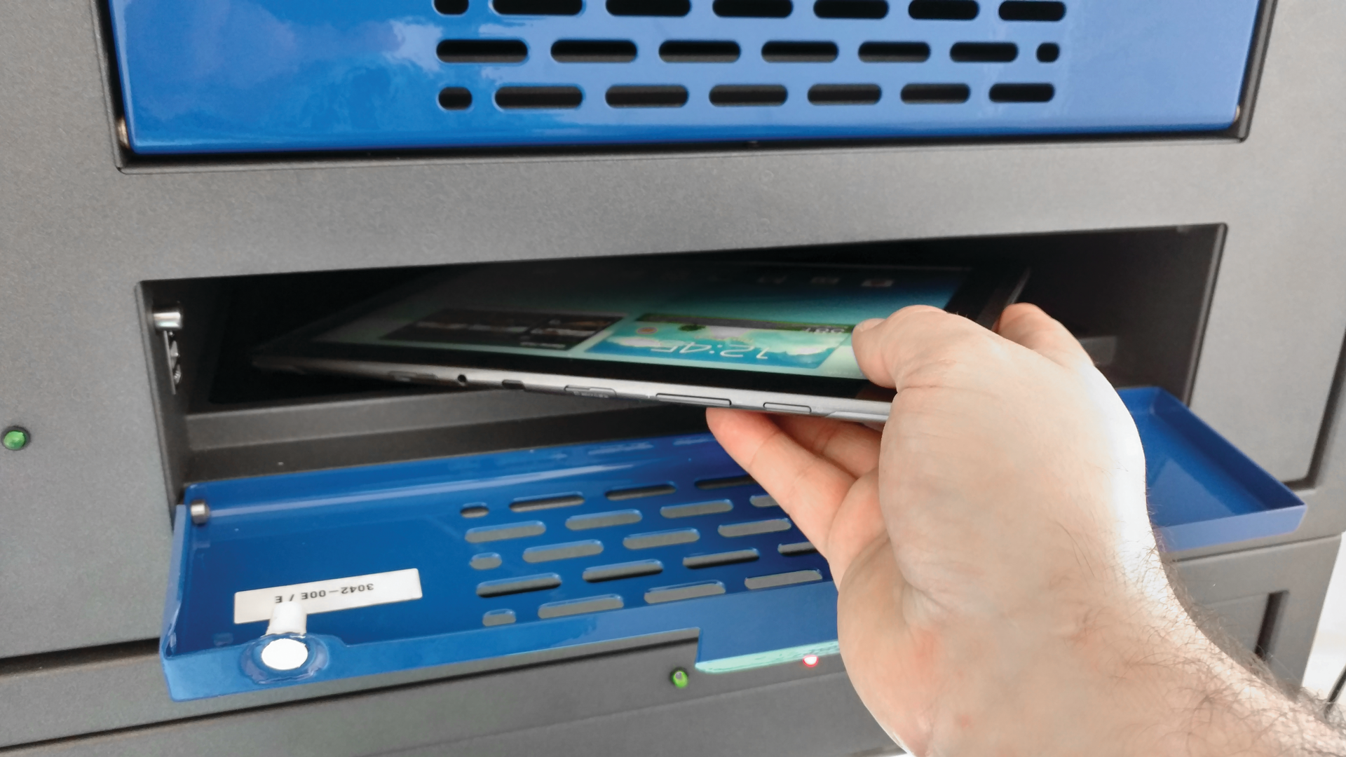 Morse Watchmans Asset Watcher Locker Detail 1 5c3cf3f5b8aa2