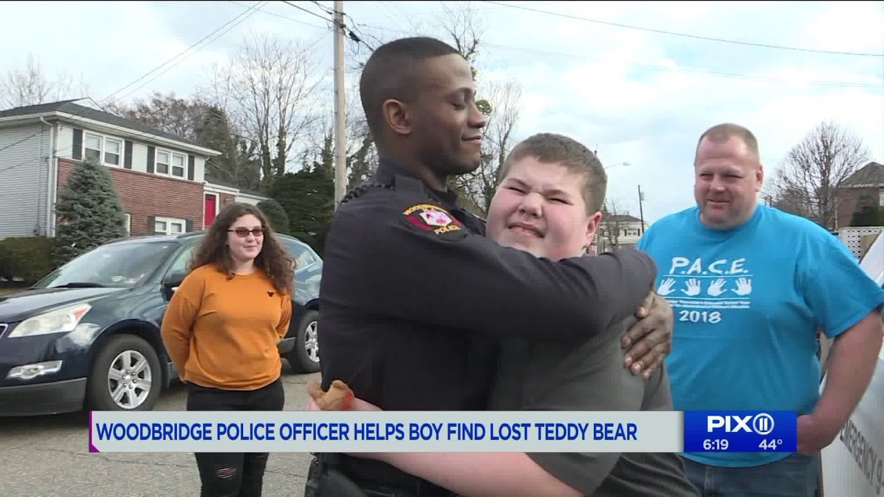 New Jersey Police Officer Helps Boy Find Lost Teddy Bear After 911 Call ...