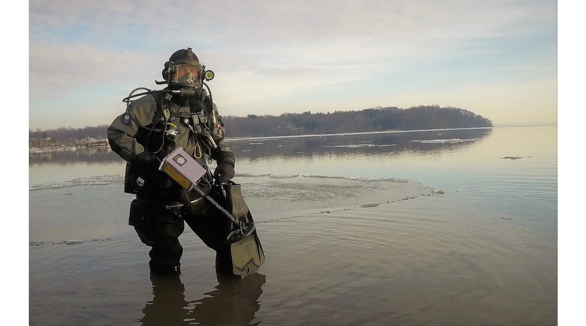 The JW Fisher&apos;s Pulse 8X underwater metal detector.