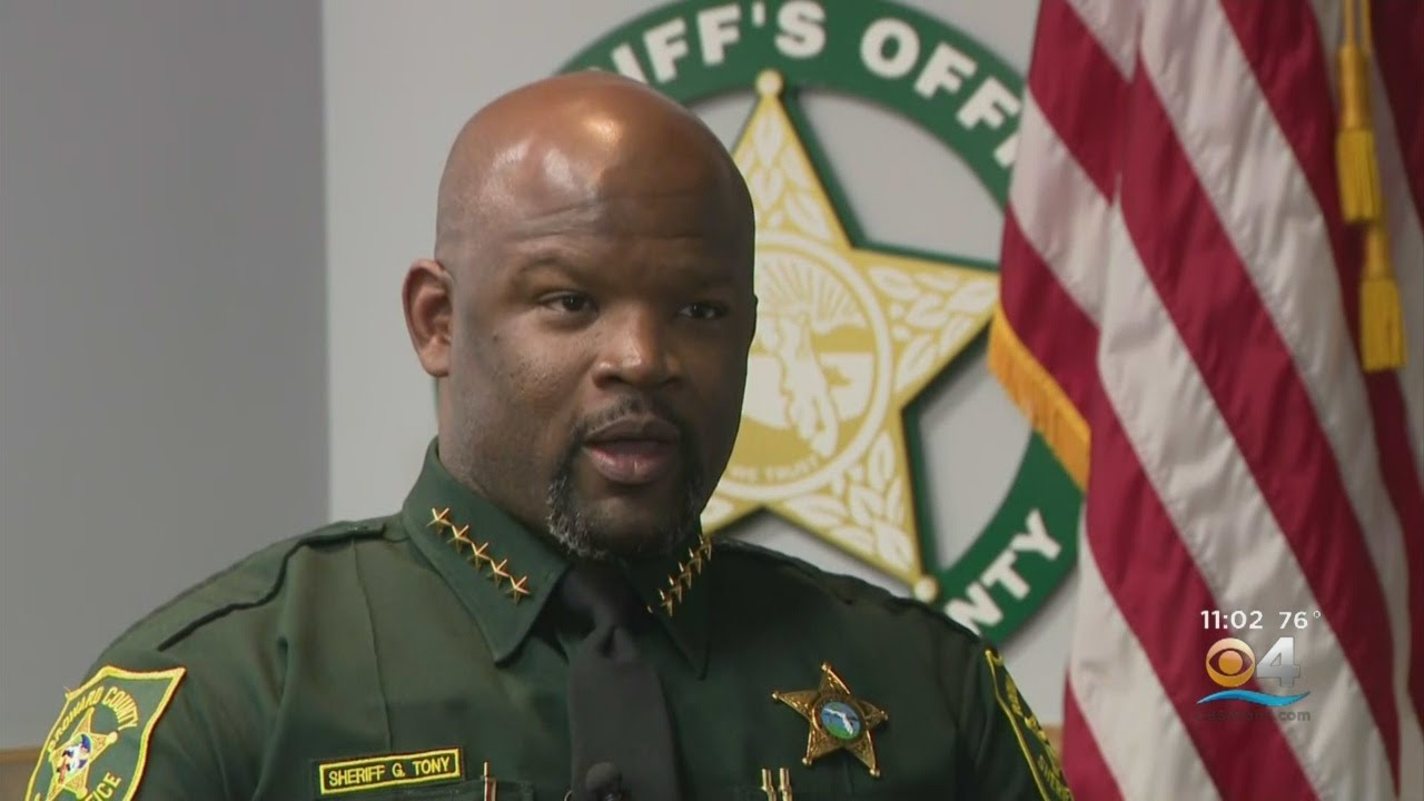 No Rush to Judgement By Florida Sheriff Over Arrest Video | Officer