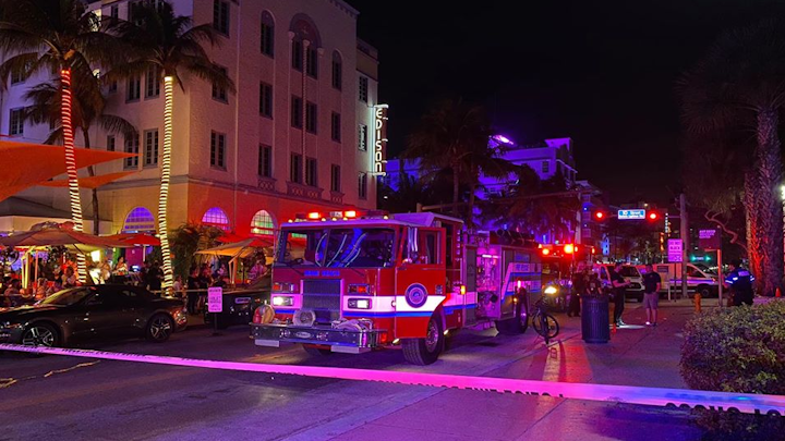 A Miami Beach police officer made contact with a man in South Beach Saturday night when he was stabbed by him.
