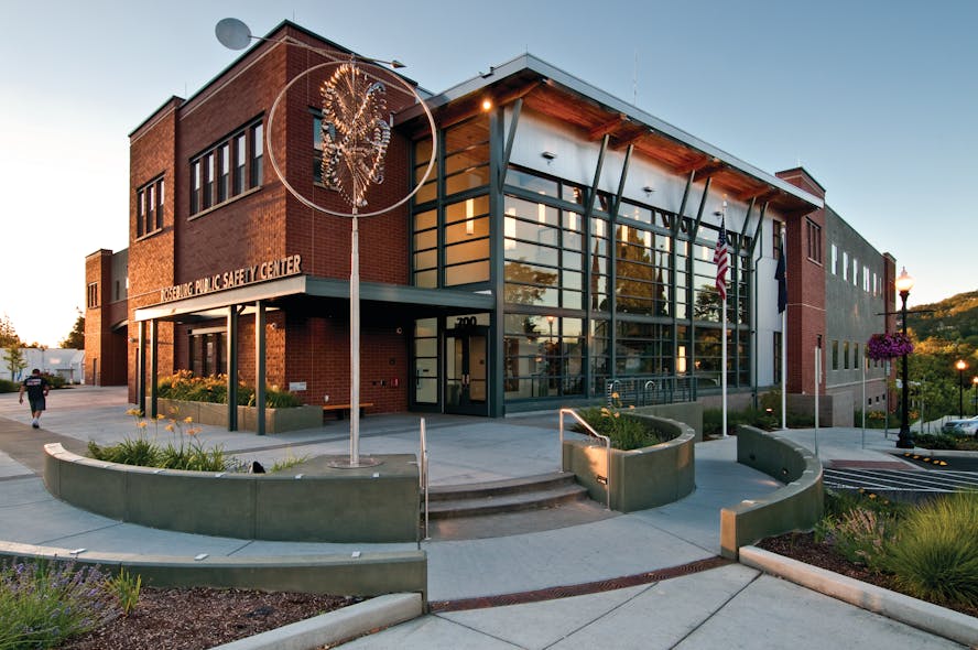 Located in downtown Roseburg, Oregon, the Roseburg Public Safety Center is a combined police and fire headquarters facility with an EOC.
