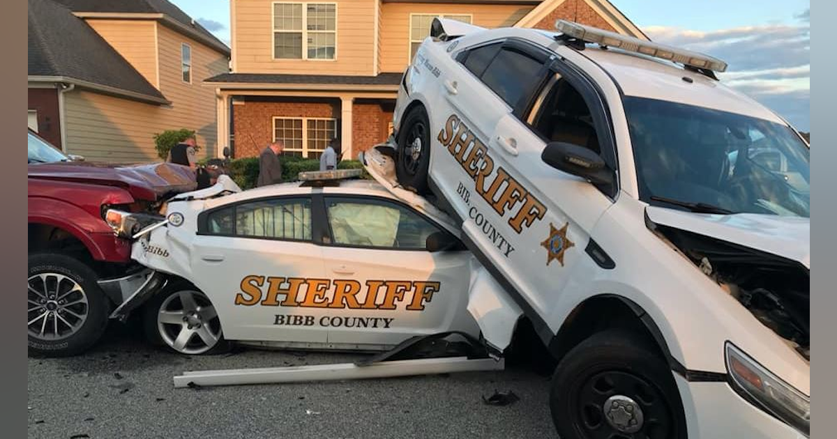 Sheriff's Deputy Injured After Suspect Hits Three Patrol Cars