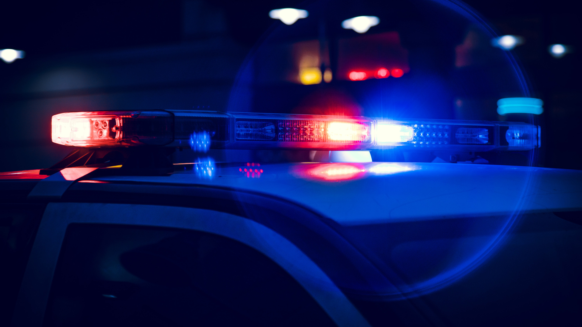 A Kendall County Sheriff's deputy rescued a woman from a fiery wreck early Friday morning.