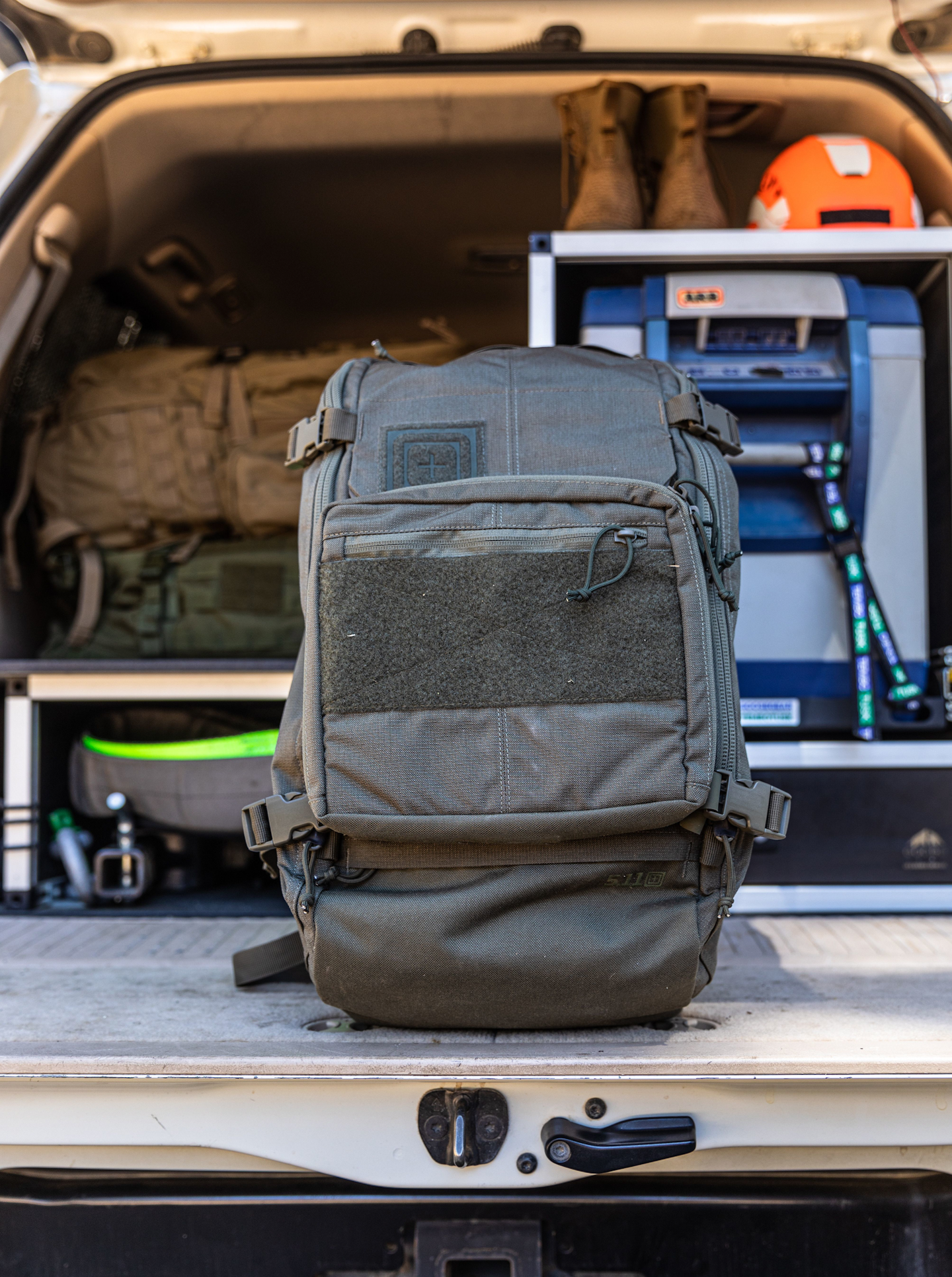 5 11 Tactical In The Wilderness Review Of The 5 11 Amp Bag Series Officer