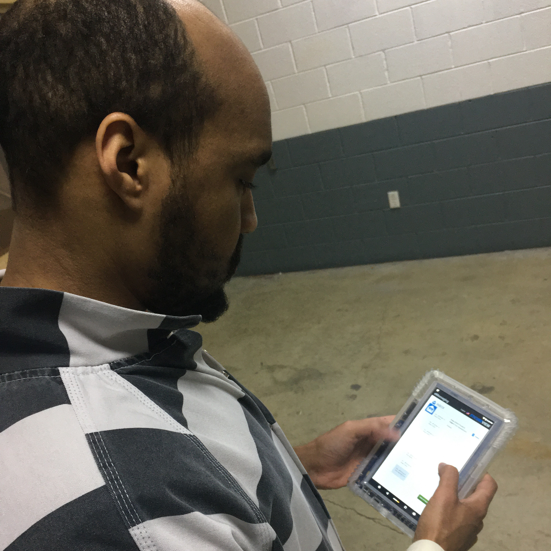 Darius Franklin, an incarcerated individual at the Kendall County Sheriff's Office in Illinois, uses the eMessaging application on SecurueView Tablets from Securus Technologies to communicate with family and helps to give him a positive outlook.