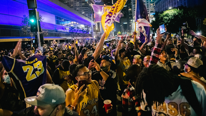At Least 76 Arrested In Downtown Los Angeles Following Lakers Championship Win Officer