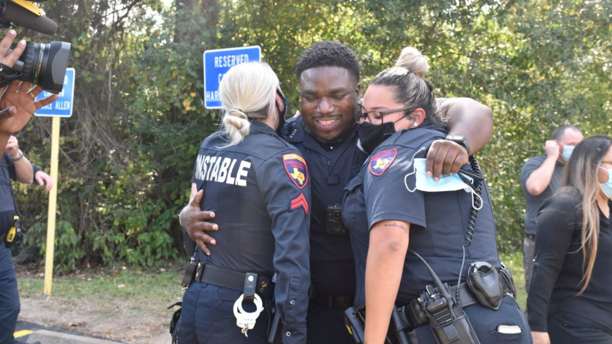Harris County Precinct 4 Deputy Constable Christopher Hendrix, who was shot and wounded with attempting to make an arrest this summer, returned to work on Monday.