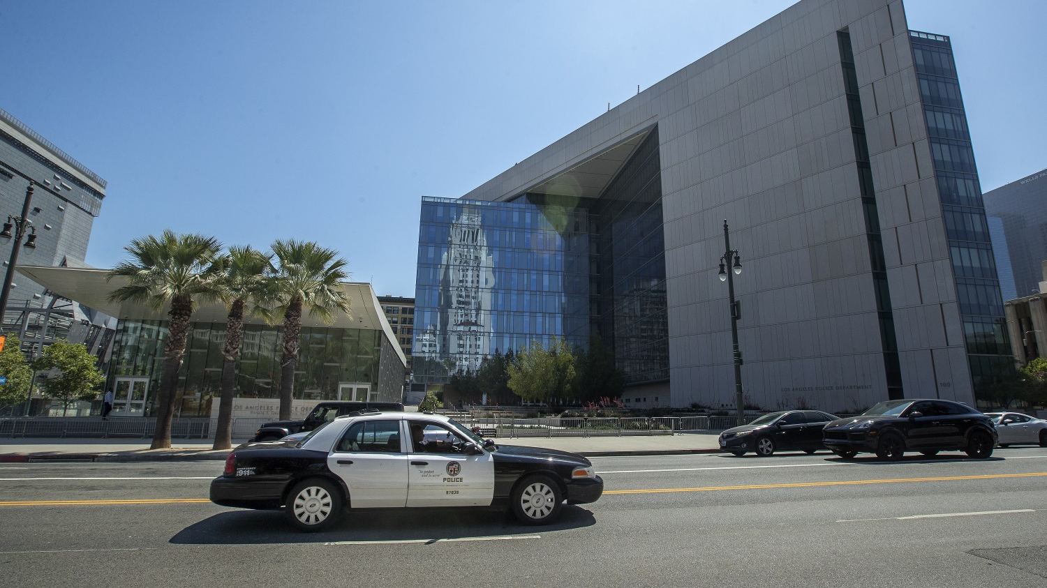 LOS ANGELES, CA - Overall, shows LAPD Headquarters on 1st St. in downtown Los Angeles. (Mel Melcon / Los Angeles Times)